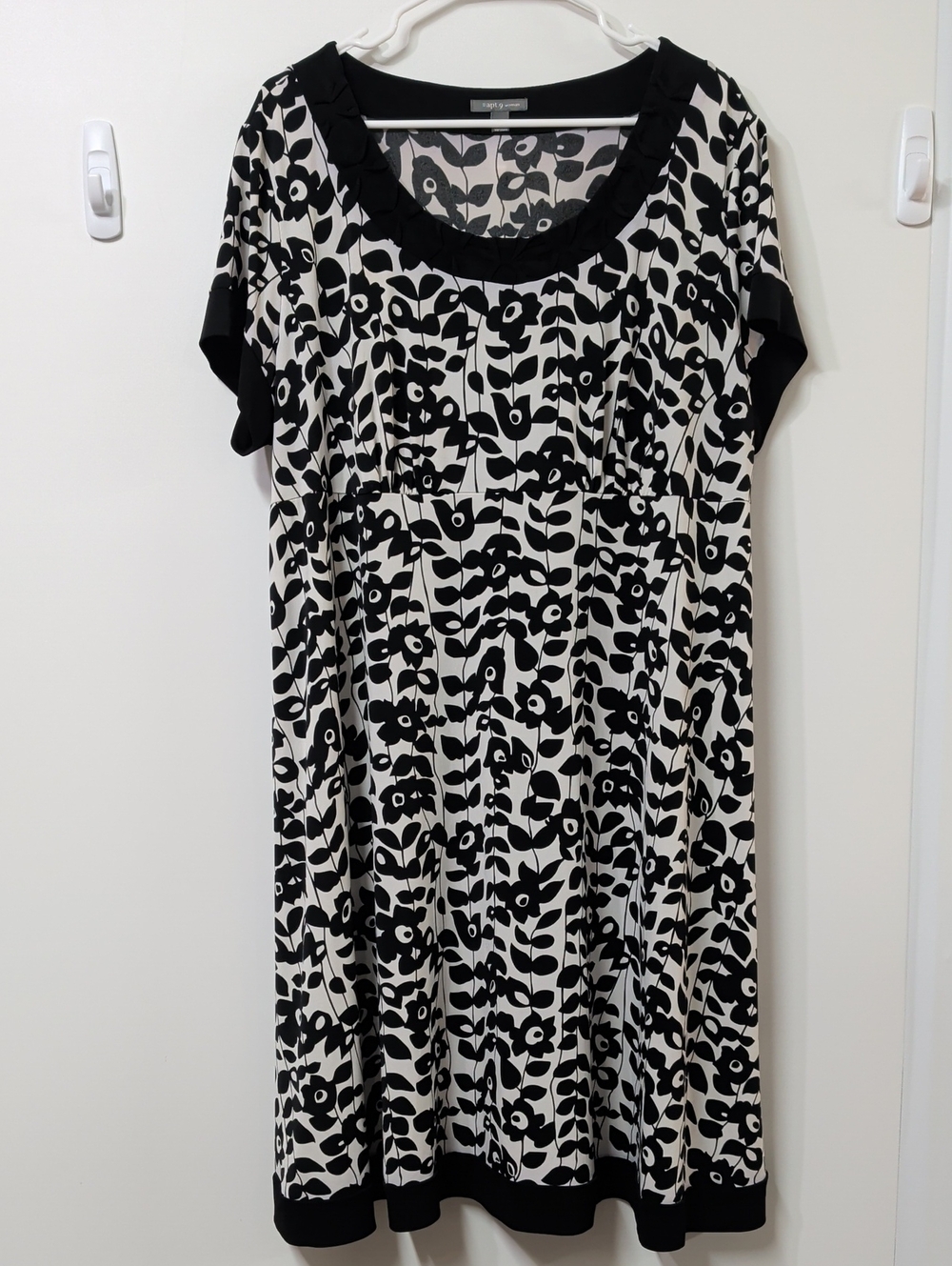 NWOT Apt 9 Black White Floral Empire Waist Midi Dress Size 2X